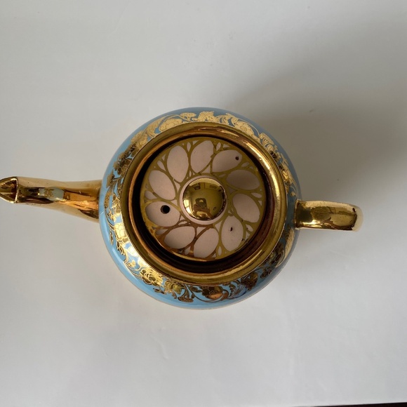 Vintage Sadler Pottery Teapot Made in England Gold Blue and Peach Signed - Picture 5 of 8